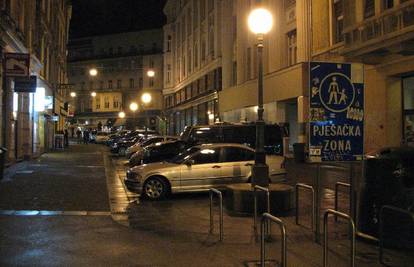 Zagreb: Skupe 'ljubimce' parkiraju u pješačkoj zoni