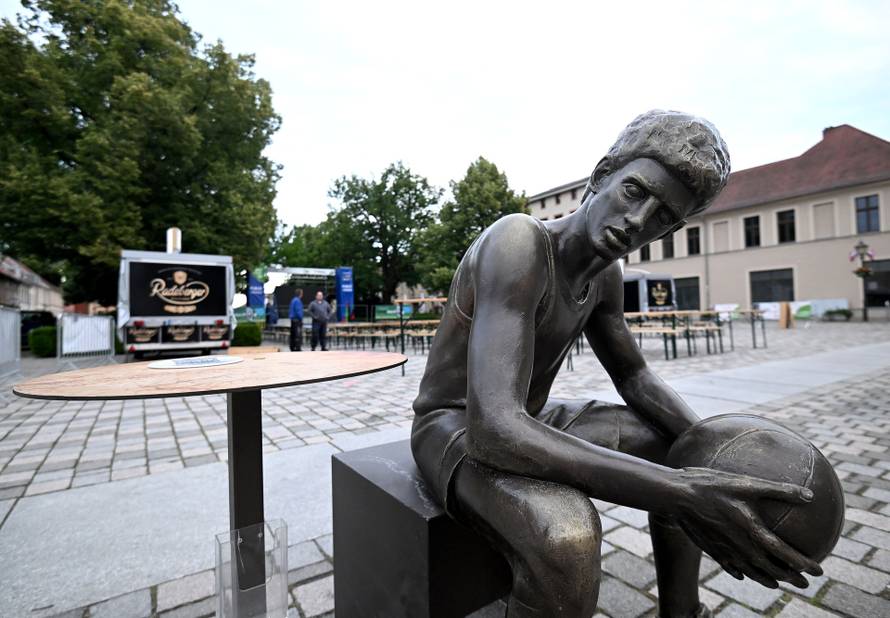 Neuruppin: Hrvatska turistička zajednica postavila šest skulptura hrvatskih velikana