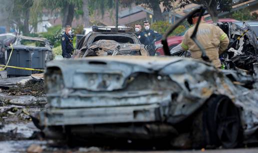 FOTO Strava u San Diegu. Više mrtvih nakon pada aviona, sve je u plamenu: 'Polje krhotina!'