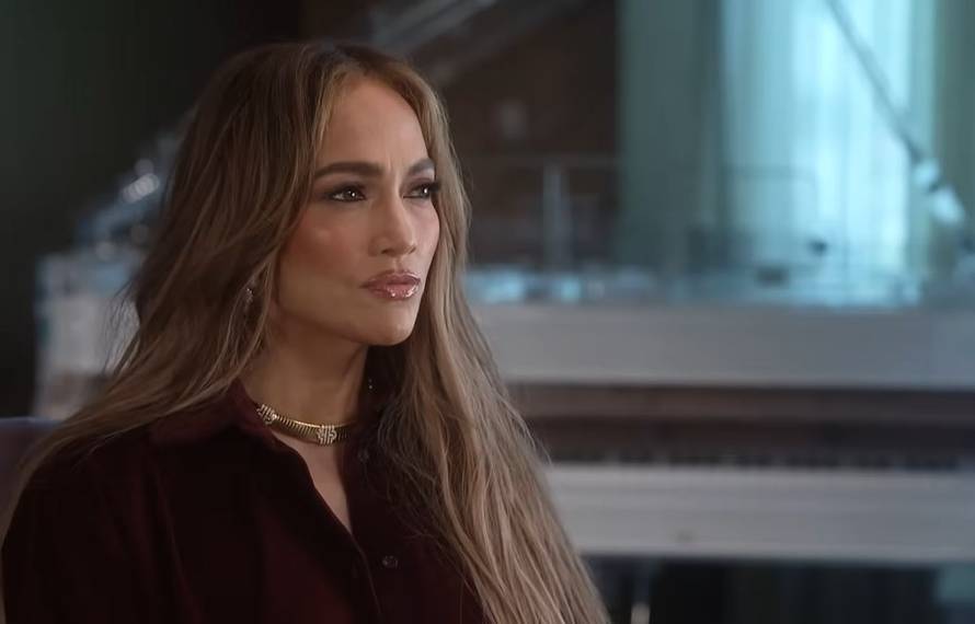 J. Lo je slobodna godinu dana nakon razvoda od Bena Afflecka: 'Ne izlazi ni s kim'