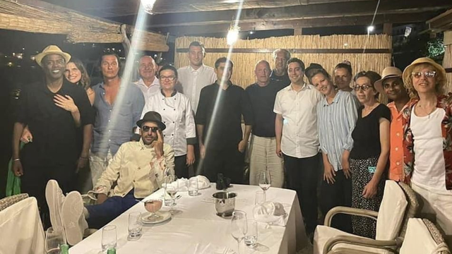 Holivudska elita i dalje uživa na Jadranu: Nakon Splita i Korčule otplovili su na večeru u Zaton