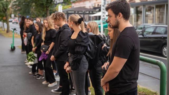 Osijek:  Studneti odali počast preminuloj kolegici Mihaeli Berak 