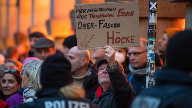Protests against AfD New Year's reception at Münster City Hall