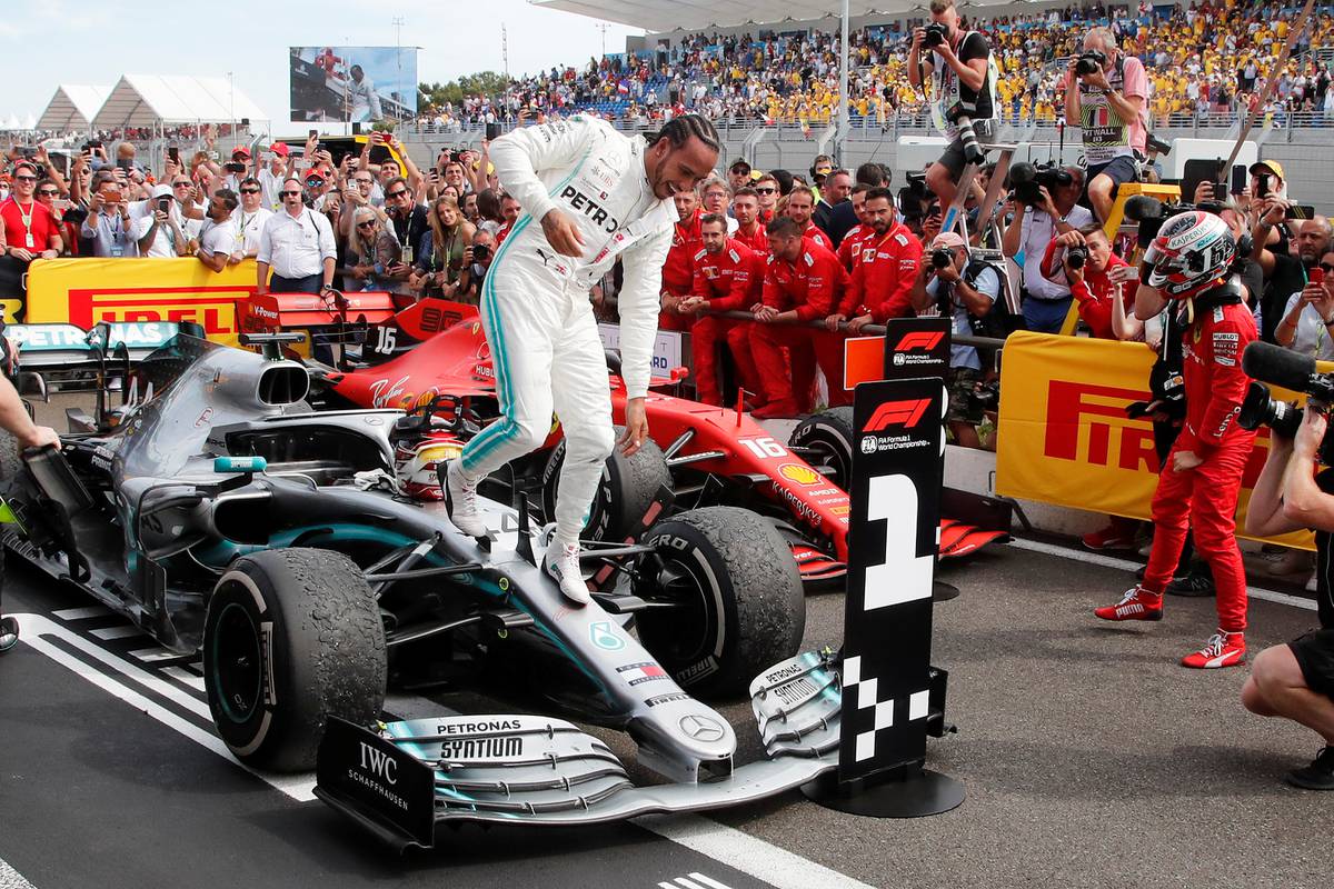Mercedes izlazi iz Formule 1, a Hamilton napokon ide u Ferrari