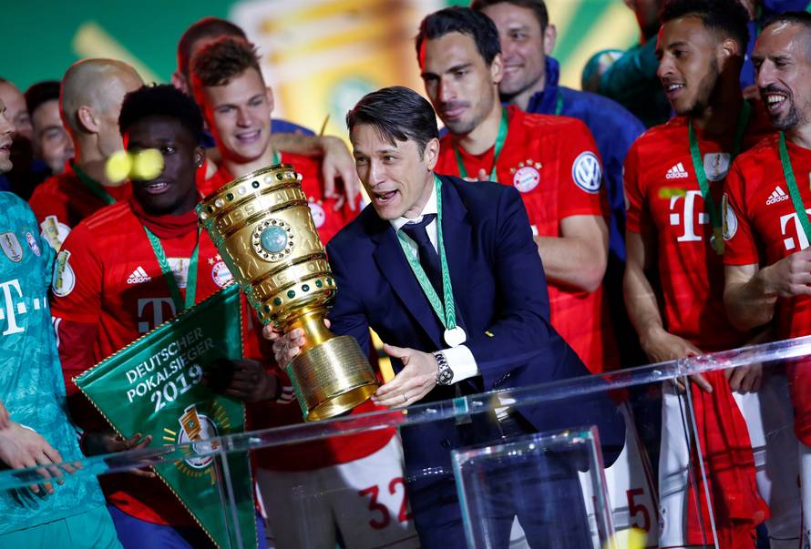 Navijači skandirali, Kovač uzeo megafon i vikao: Ponosan sam!