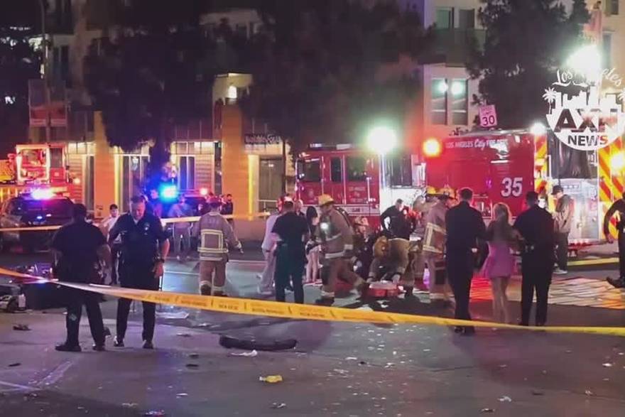 U&zcaron;as u Los Angelesu: Zaletio se vozilom u ljude, najmanje 20 ozlije&dstrok;enih, pet se bori za &zcaron;ivot