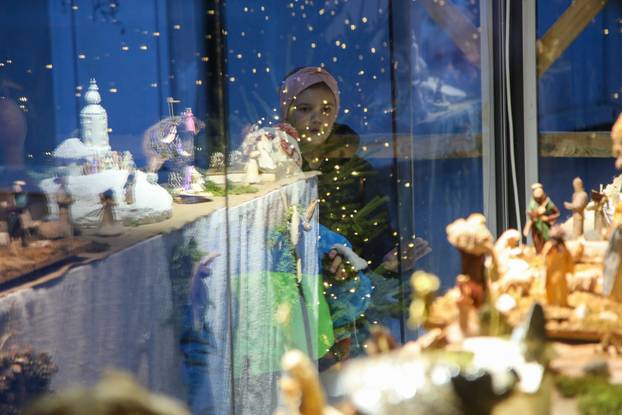 24sata Zagreb: Otvorenje izložbe jaslica Peggy Malbase