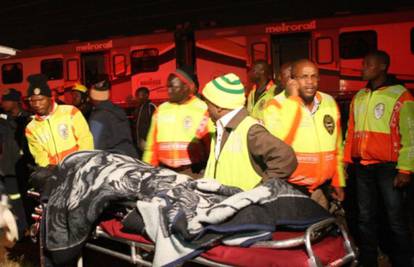U sudaru putničkih vlakova u JAR-u 857 ljudi je ozlijeđeno