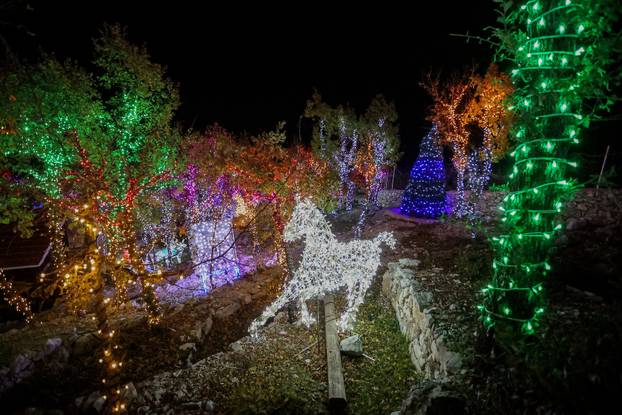 Otvaranje Božićnog sela u Docu Gornjem