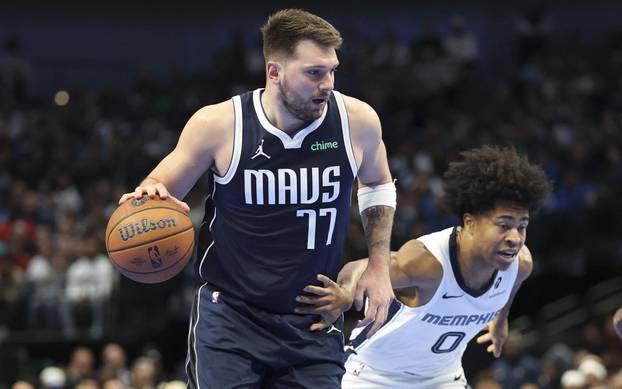 NBA: Memphis Grizzlies at Dallas Mavericks