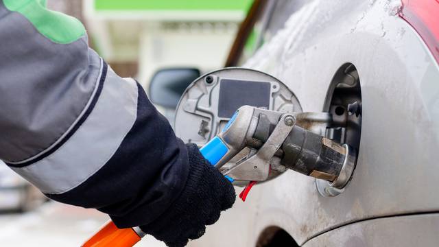 Cijene goriva u padu: Spremnik dizela će najviše pojeftiniti