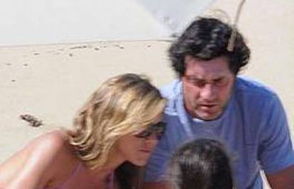Jennifer Aniston s novim dečkom uživa u Meksiku?
