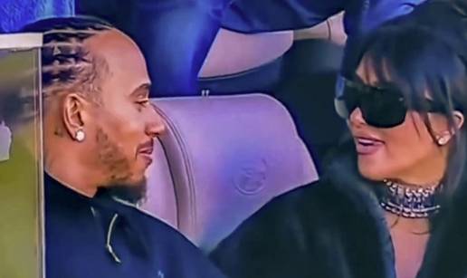 Izvor o vezi Kim Kardashian i Lewisa Hamiltona: 'Intenzivno je, njena obitelj ga obo&zcaron;ava!'