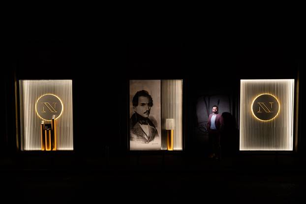 Narodne novine u novom ruhu: Dizajner Matej Kušević oduševio novim izgledom izloga