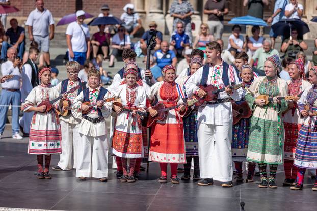 Svečana povorka 58. Đakovačkih vezova