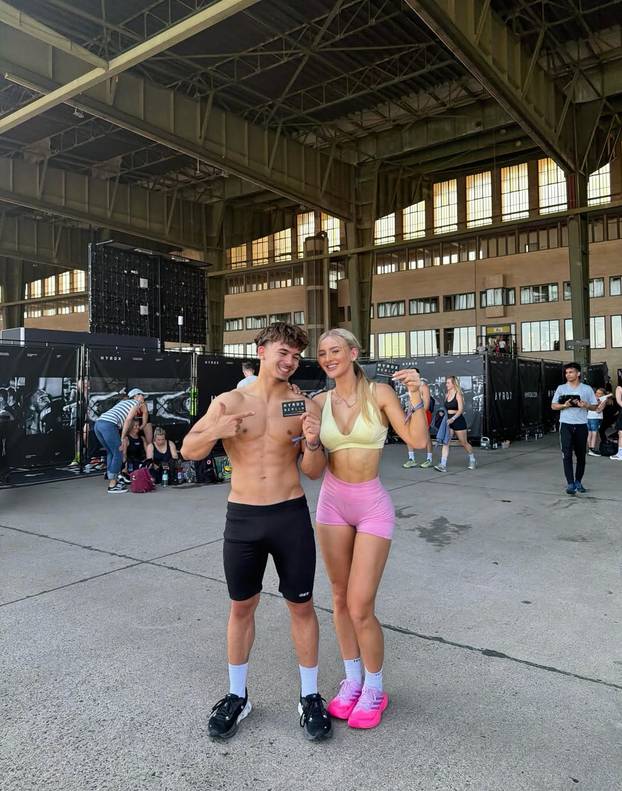 FOTO Fitness trenerica: Zbog odjeće su mi zabranili ulaz u avion, rekli su mi da sam gola