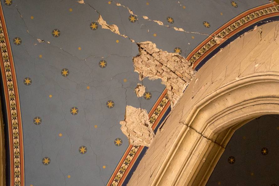 Dokument nadbiskupije: 'Nema druge, toranj se mora srušiti!