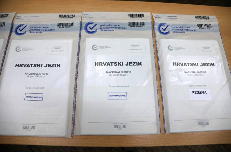 Šibenik: Započelo pisanje nacionalnog ispita iz Hrvatskog jezika za učenike četvrtog razreda