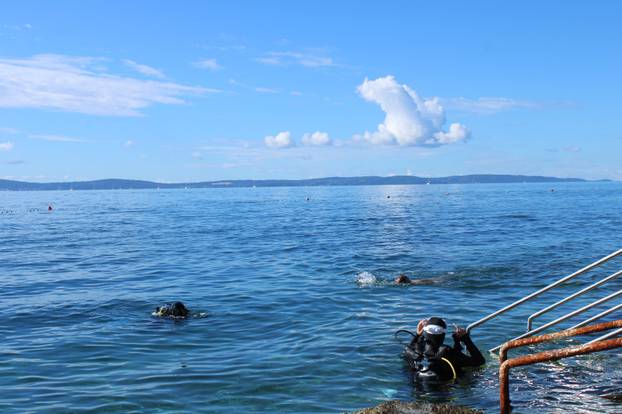 FOTO Pogledajte što su ronioci izvukli iz mora na eko akciji u Splitu: Sve je puno smeća...