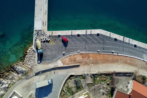 Luka Sali dobila je novi lukobran, veću obalu i dublji gaz. Pogledajte kako izgleda iz zraka