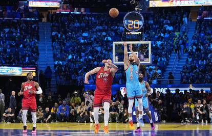 VIDEO LeBron nakon 20 godina nije igrao all star, novi format je začudio mnoge: 'Što to radimo?'