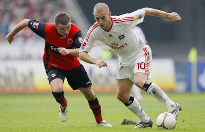 Mladen Petrić asistirao u remiju HSV-a u Frankfurtu