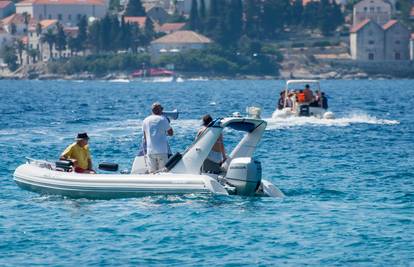 Trudnici pozlilo na otoku Biševo. Nautički centar: Postoji rizik od vožnje brzim brodovima