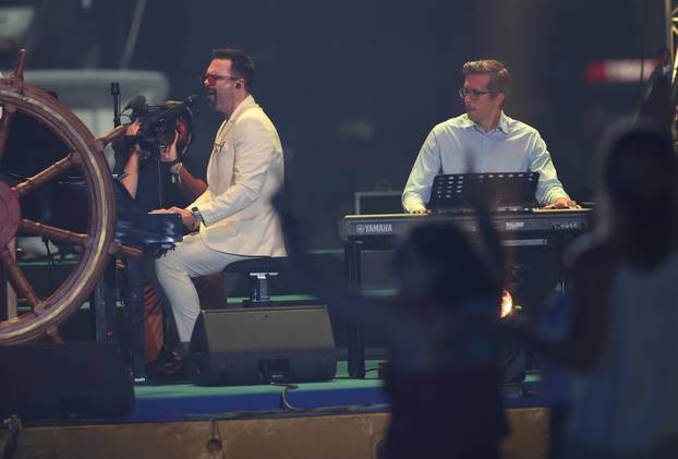 Vela Luka: Održan koncert "Trag u beskraju" posvećen Oliveru Dragojeviću