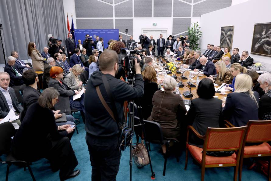 Zagreb: Plenkovic odborima predstavio Alena Ružića, kandidata za novog ministra rada, mirovinskog sustava, obitelji i socijalne politike