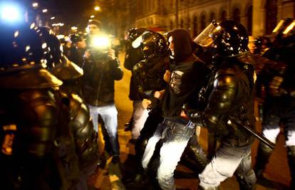 Najmanje 9 ljudi ozlijeđeno u prosvjedima u Rumunjskoj