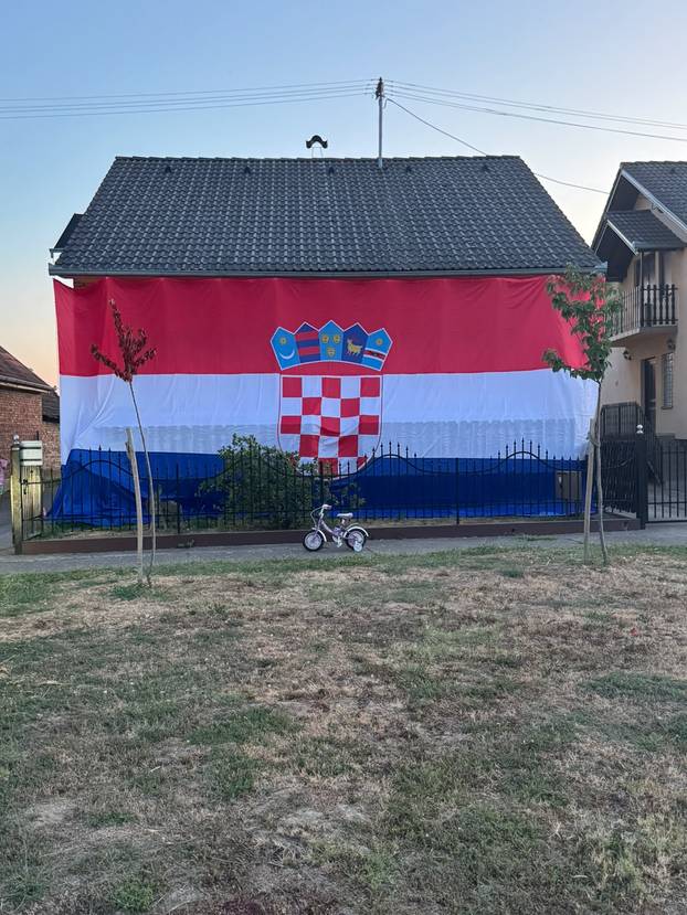 FOTO Zavijorile se zastave, Hrvatska slavi Dan pobjede