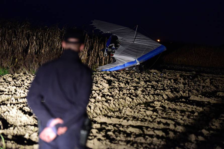 Kvar na motoru: Pao motorni zmaj, dvoje ljudi je ozlijeđeno