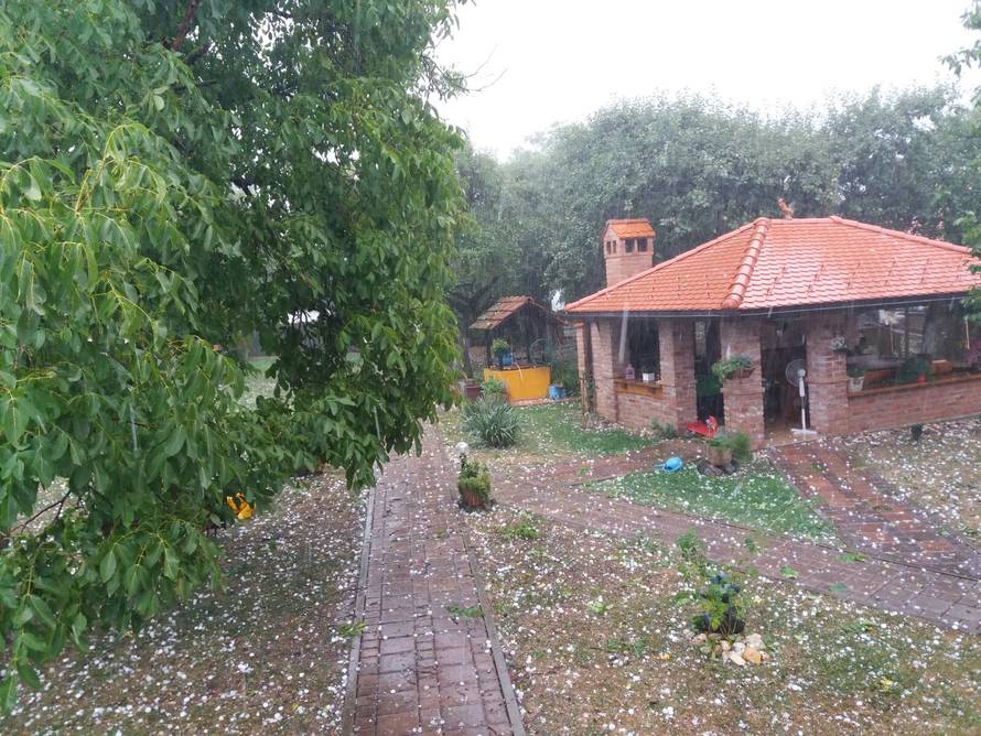 Počelo nevrijeme: U Mariji Bistrici tuča kao golf loptice