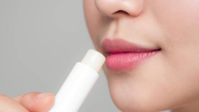 Zaštita: Balzami usne njeguju i čuvaju od opasnog UV zračenja