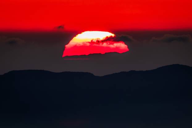 Biokovo  -  Zalaz sunca promatran sa vrhova Biokova 1100m/nm