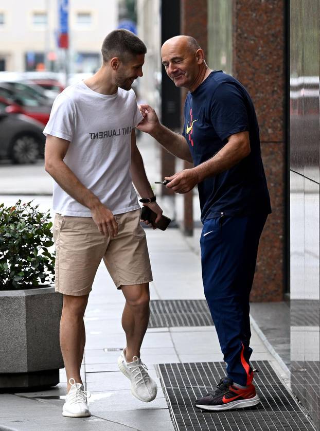 Nogometaši počeli pristizati na okupljanje u Zagrebu