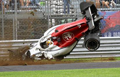 F1 vozač jedva je izvukao živu glavu: Strašan sudar Ericssona