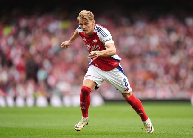 Arsenal vs Bayer Leverkusen - Pre Season Friendly - Emirates Stadium