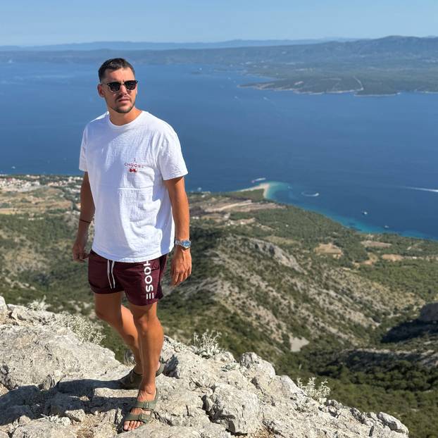 Bivši rukometni reprezentativac novi Gospodin Savršeni! Kao mali je proživio veliku tragediju