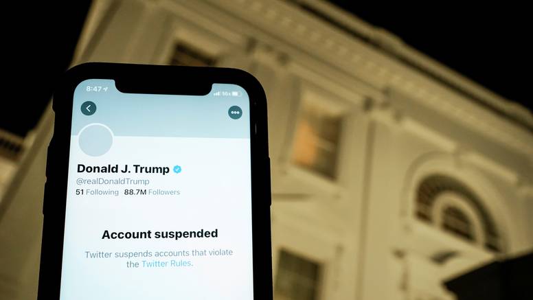 Direktor Twittera: 'Blokiranje Trumpovog računa bila je dobra odluka, ali i opasan presedan'