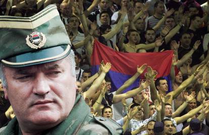 Kaos u Srbiji: Grobari skandirali Ratku Mladiću i prekinuli susret na pola sata, policija ih istjerala