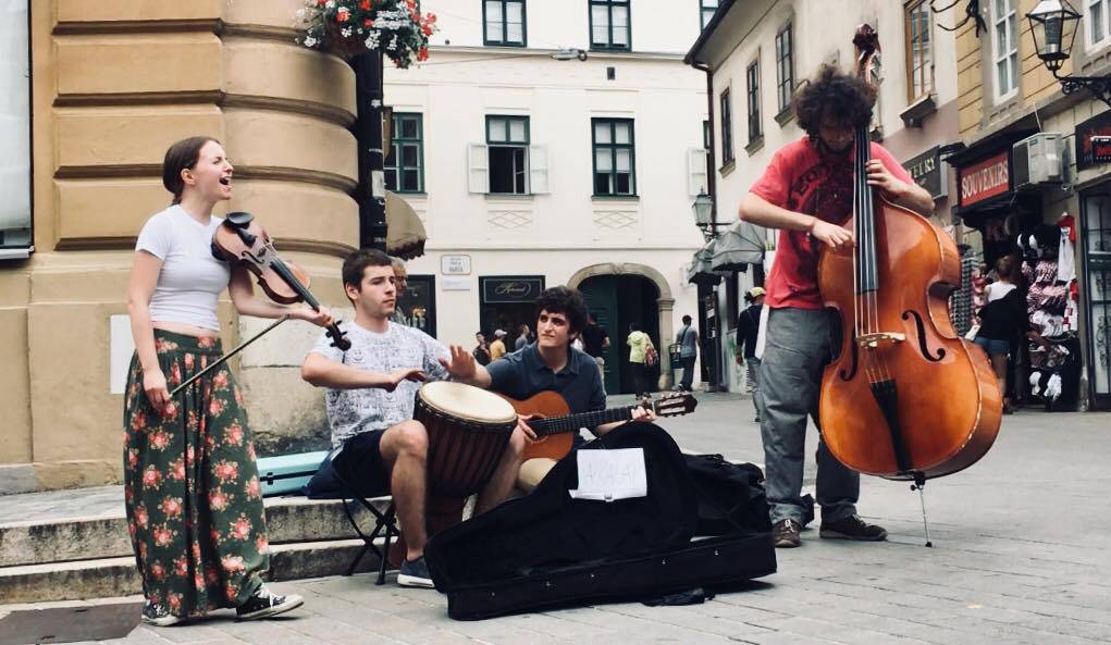 Mladi glazbenici svirat će u baru u Zagrebu: 'Mi radimo dernek!'