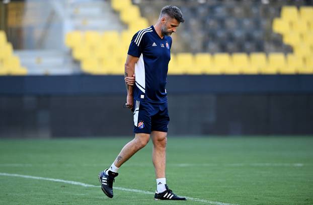 Atena: Nogometaši Dinama odradili su trening na OPAP Areni