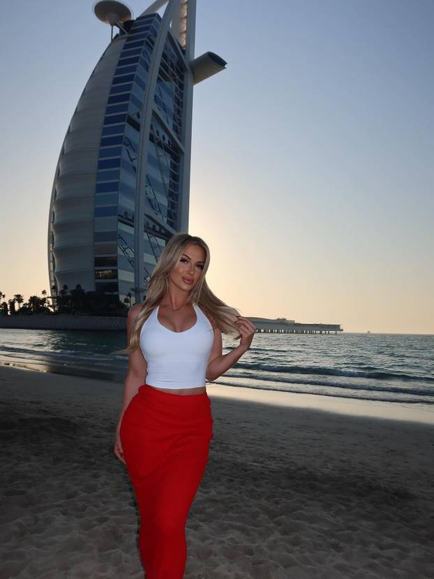 Bivši košarkaš Partizana zaveo je WWE kečericu Zeničanku