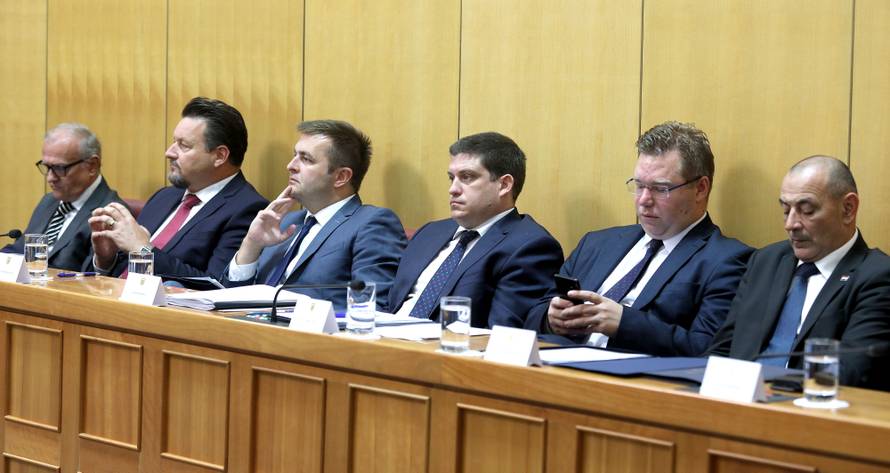 Zagreb: Aktualno prijepodne u Saboru