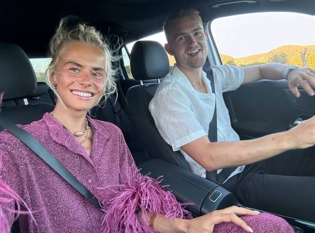 FOTO Slavni nogometaš ostavio suprugu zbog čudnih sklonosti