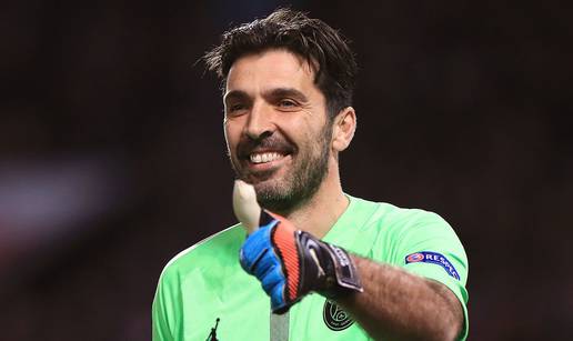 Gigi Buffon preskače Maldinija: Na travnjak će stati po 648. put