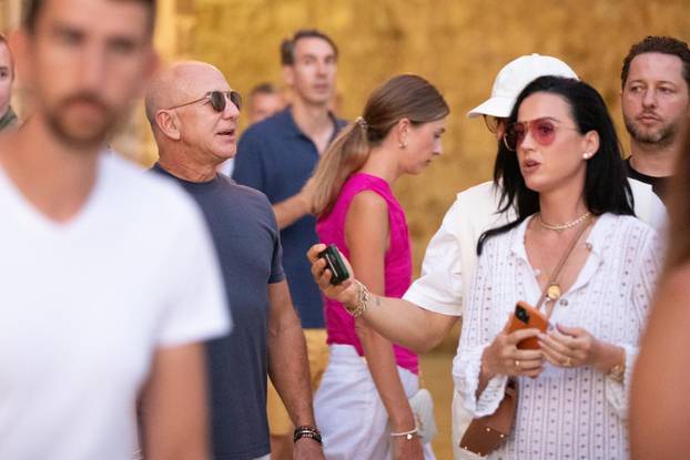 ARHIVA - 2023. Katy Perry i Orlando Bloom prošetali Stradunom