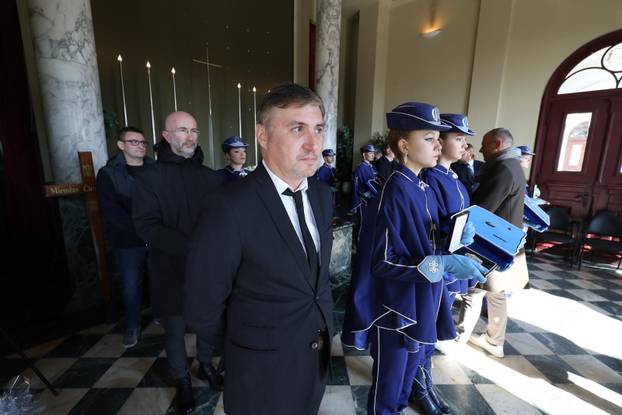 Zagreb: Odavanje počasti Miroslavu Ćiri Blaževiću na Mirogoju