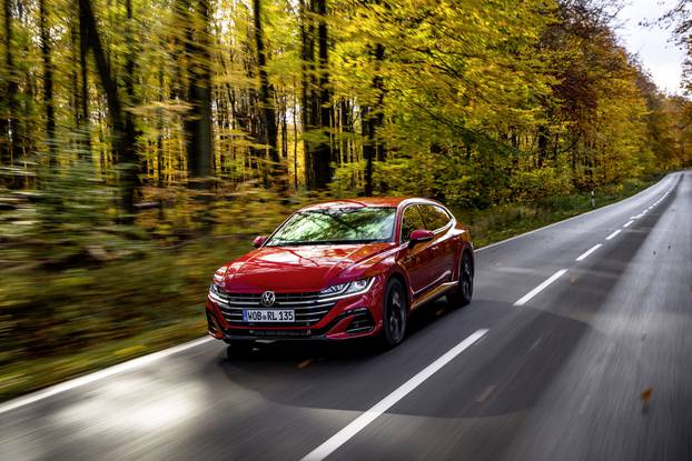 The new Volkswagen Arteon Shooting Brake R-Line